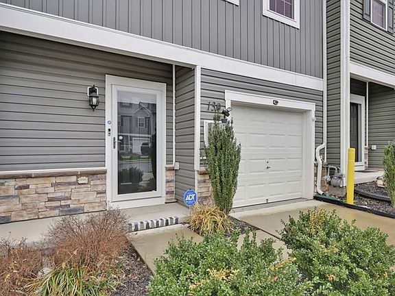 2nd image of 130 Maple Run Dr