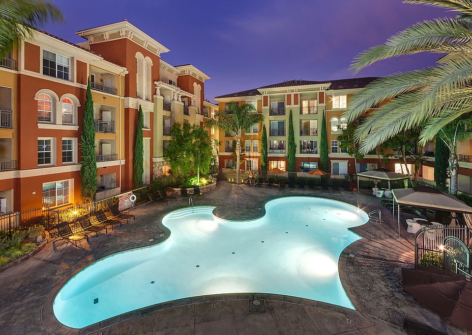 Renaissance at Uptown Orange
