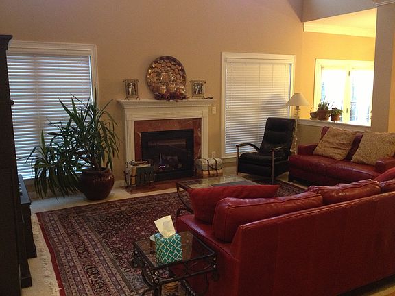 Family room connected to kit