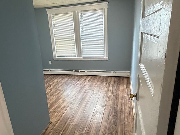 5th image of 25 Robinson Ct #1