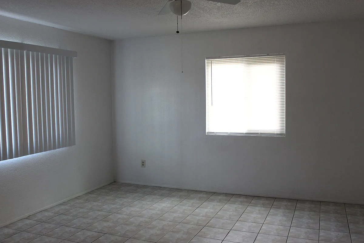 Building Photo - 2625 Miria Dr