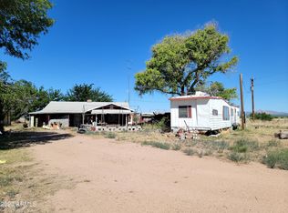 10046 N Central Hwy, Elfrida, AZ 85610