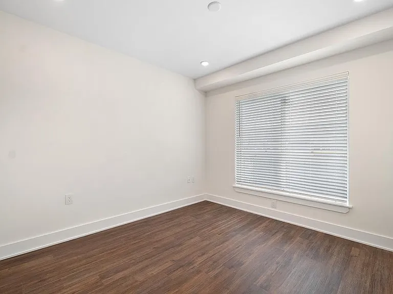1148 N 2nd St #3H — Photo 15