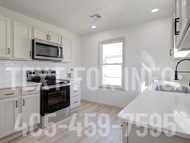 418 S Van Buren Ave — Photo 7
