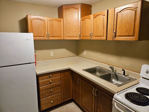 605 N Main St APT 8