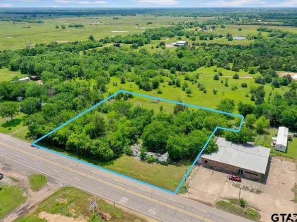 106 S 1st St, Talco, TX 75487