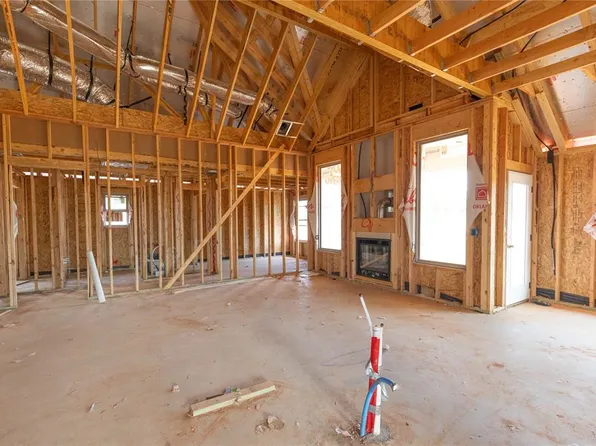 12505 SW 31st St, Yukon, OK 73099