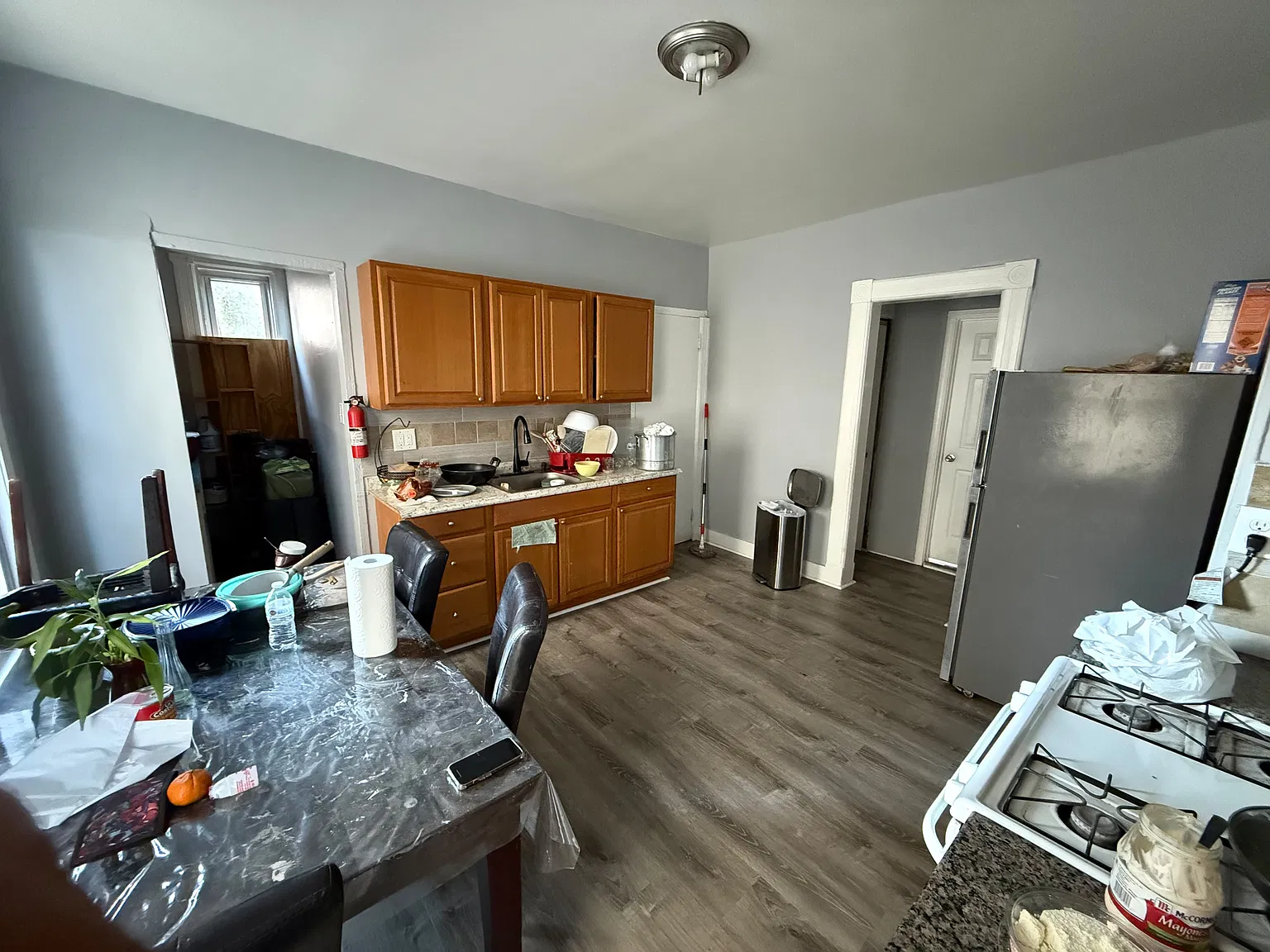3 bed, 1000 sqft, $1,950 — Photo 3
