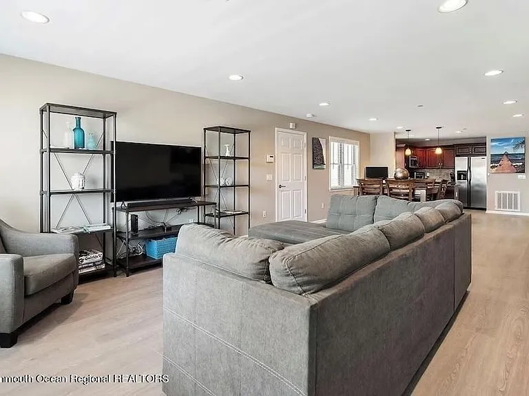 132 Hancock Ave #1 — Photo 2