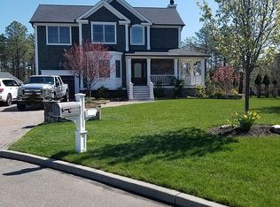 33 Conservation Circus, Ridge, NY 11961