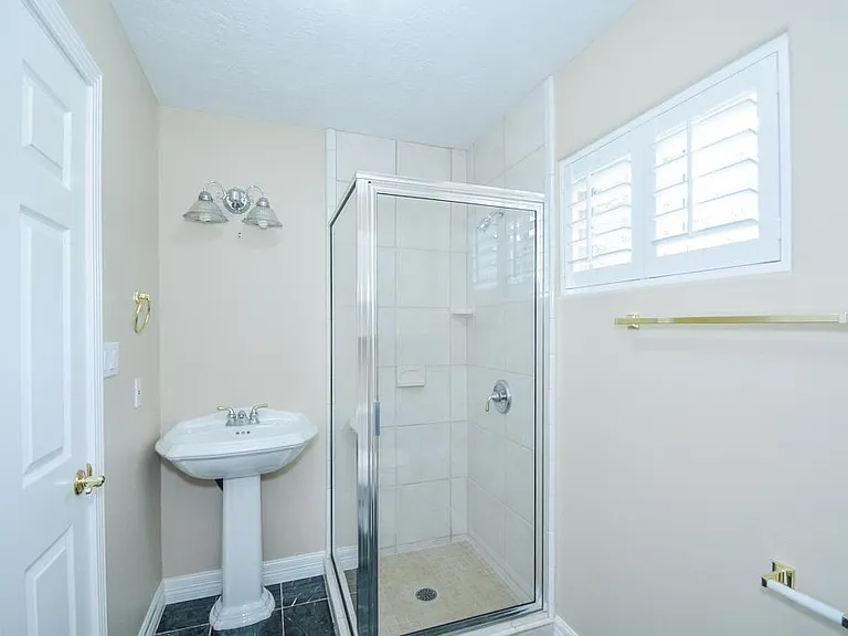 2326 Walnut Bend Ln — Photo 28