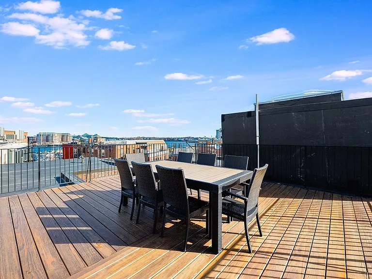 8 Battery St #14 — Photo 22