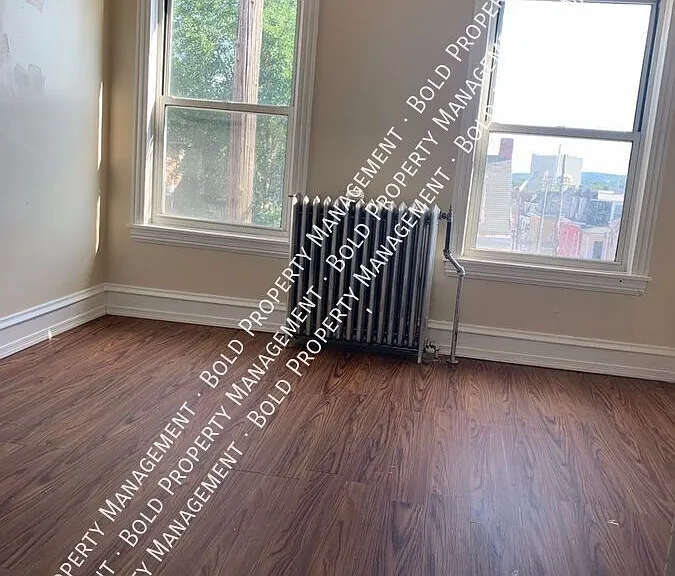 827 Chestnut St #2 — Photo 6