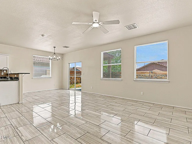 14469 Jacinto Ramos Ave #14469 — Photo 7