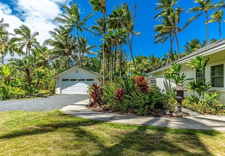 886 Pakele Pl — Photo 17