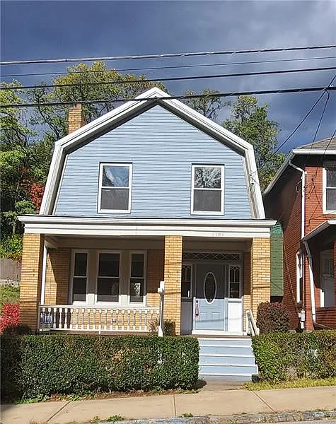 2305 Manor Ave photo 1