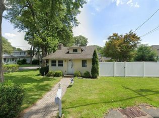 54 Sunset Trl, Denville, NJ 07834