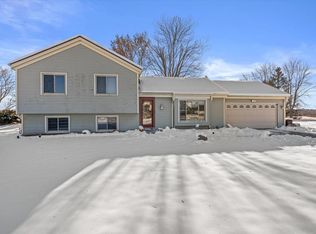 8005 Thistle COURT, Waterford, WI 53185