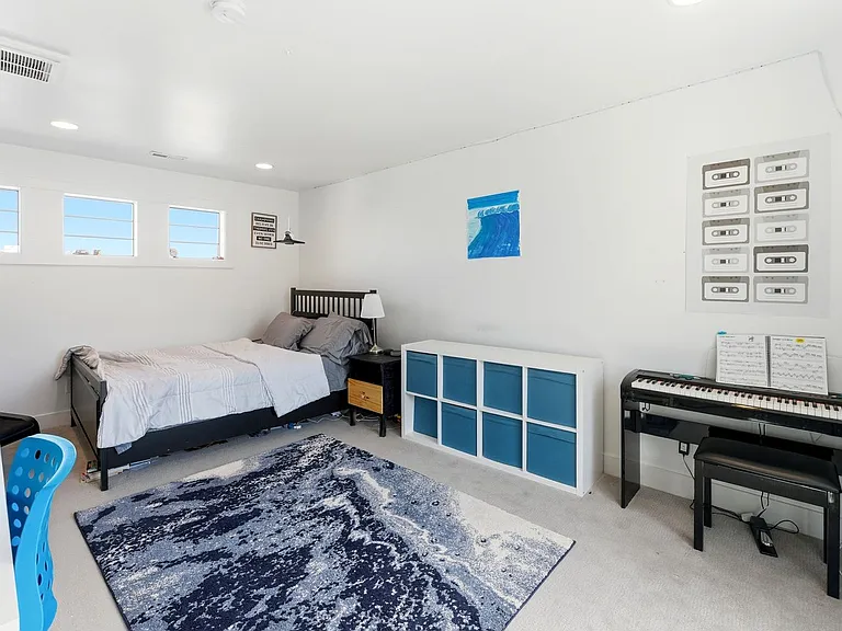 11716 S Meeks Ct — Photo 36