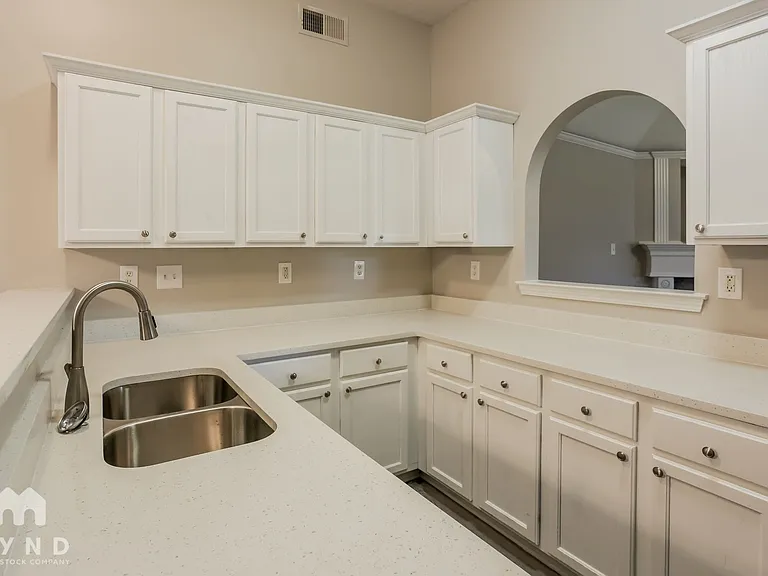 1142 Cross Valley Cv — Photo 6