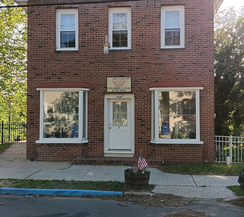 1st image of 76 Main St