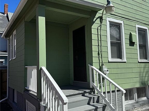 4th image of 1212 Clifford Ave #1