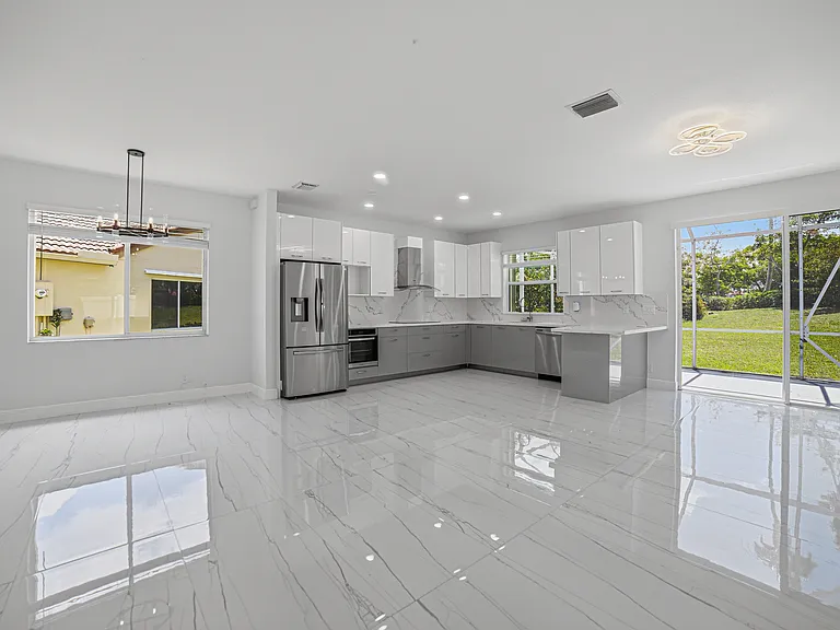 535 Talavera Rd — Photo 5