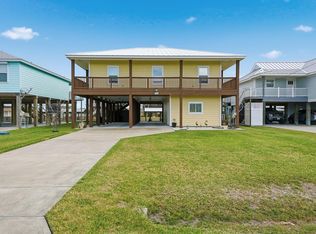 113 Ball St, Rockport, TX 78382
