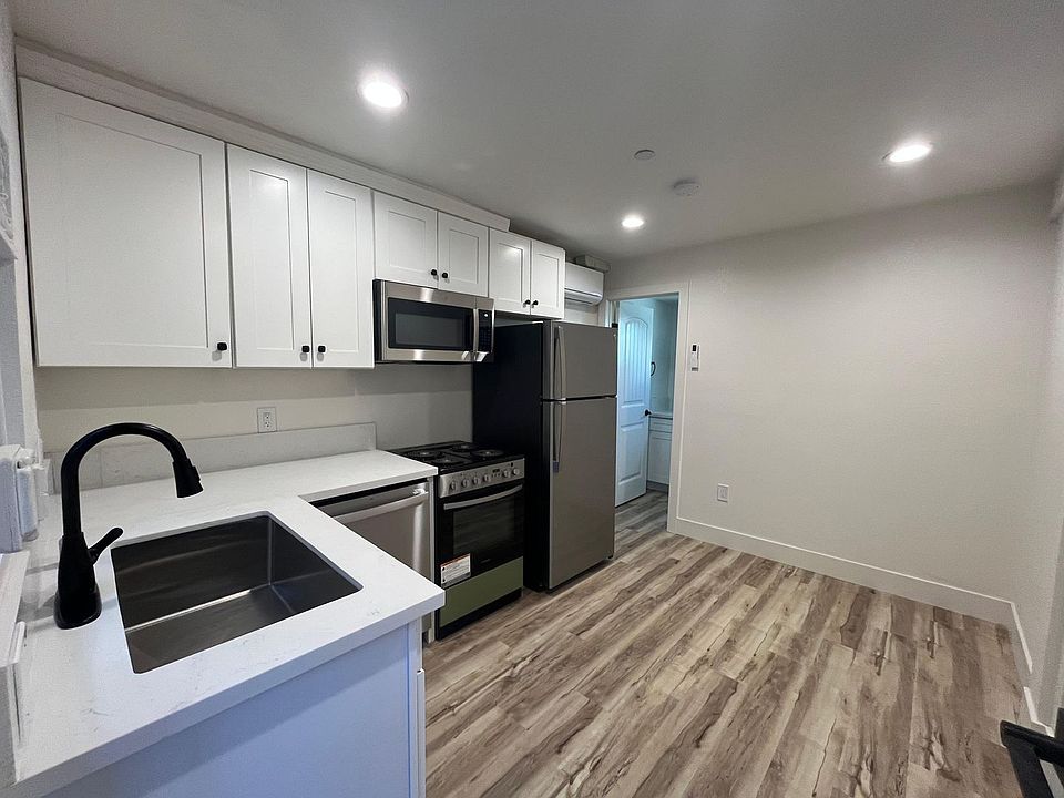 2nd image of 4084-4090 Kansas St #Adu-1
