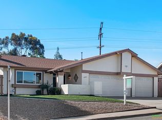 8905 Ridgeton Ln, Lakeside, CA 92040