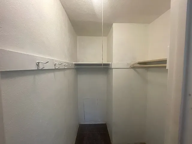 1428 Clinton St — Photo 15