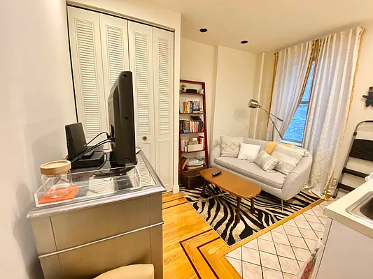 Rented by JM Preston Properties LLC | media 12