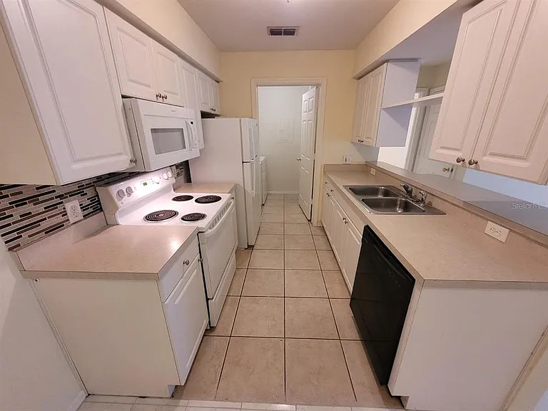 36321 Stonewood Ln #103 — Photo 6