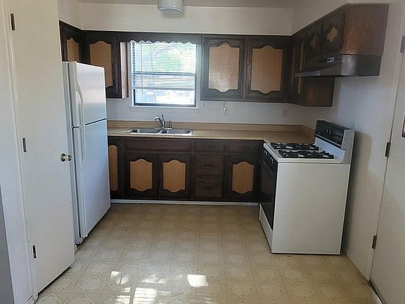 5th image of 1214 Montoya St NW