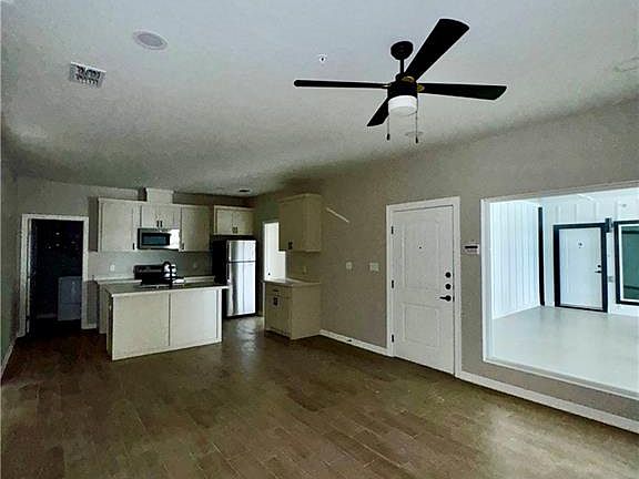 5th image of 716 Ragland St Unit 8