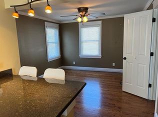 114 S 6th St #2, Geneva, IL 60134