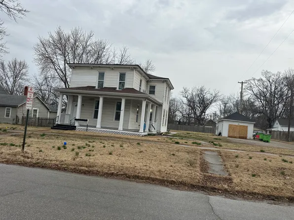 417 W 2nd St, Ottawa, KS 66067