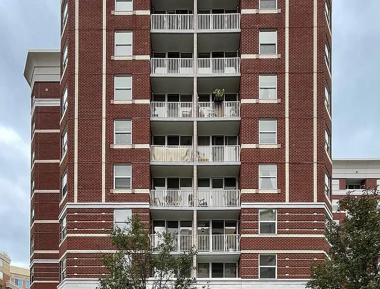 880 N Pollard St #605 — Photo 25