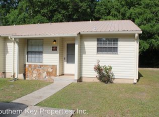 1090 Farmer St APT 2, Crestview, FL 32539