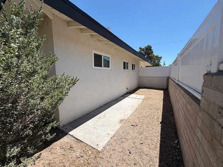1317 Pyramid Dr — Photo 27
