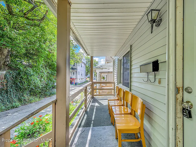 514 Stipp Ct — Photo 3