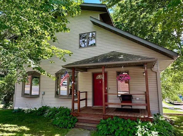 301 University St, Elk Mound, WI 54739