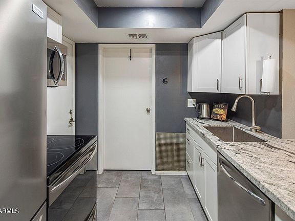 5th image of 2020 W UNION HILLS Drive #111