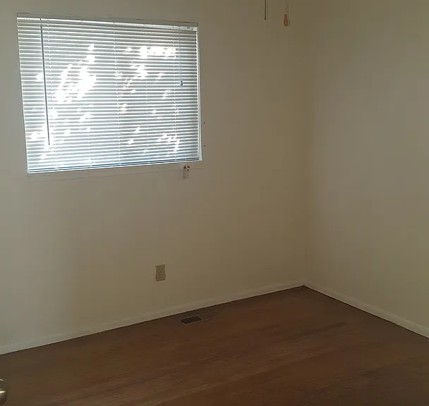 482 East Ave — Photo 12