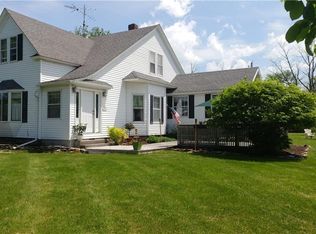 312 Division St, Kelleys Island, OH 43438
