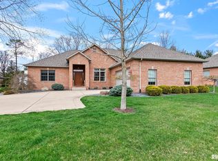 3113 Ironoak Cir, Springfield, IL 62711