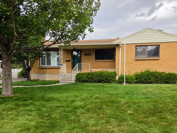 2067 E Sahara Dr, Holladay, UT 84124