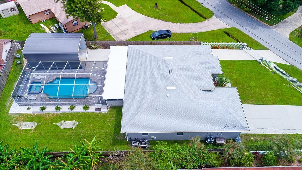Building Photo - 5816 Little River Dr