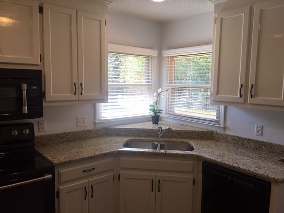 4th image of 15014 Ashmont Cir SE