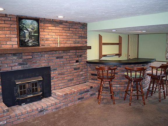 5th image of 7460 Trian Ct